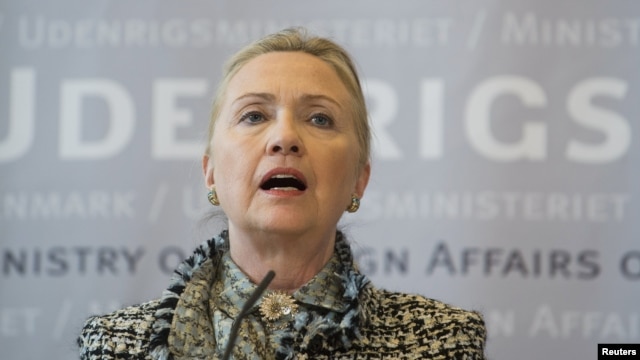 Clinton speaks about Syria while in Denmark