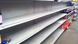 Some stores sold out their water hours before Sandy struck, Monday, October 29, 2012. (VOA / A. Phillips)