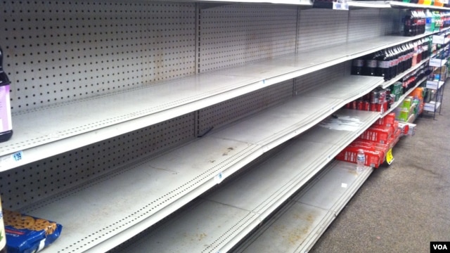 Some stores sold out their water hours before Sandy struck, Monday, October 29, 2012. (VOA / A. Phillips)