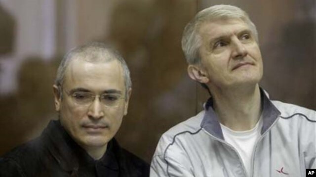 Михаил Ходорковский и Платон Лебедев. 2 октября 2010 г.