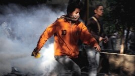 Sukobi egipatskih demonstranata sa policijom na trgu Tahrir u Kairu