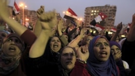 Prizor sa jučerašnjih demonstracija u Kairu protiv egipatskog predsednika Mohameda Morsija