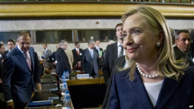 Clinton li kombûna Jinêvê