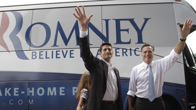 Ứng cử viên Tổng Thống của Đảng Cộng Hòa Mitt Romney và người được ông chọn ra đứng chung liên danh, Dân biểu Paul Ryan tại Norfolk, Virginia