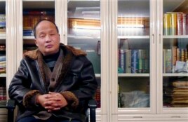 2003年在拆迁案中以”向境外非法提供国家机密罪”而被判刑三年的上海律师郑恩宠。（资料照）