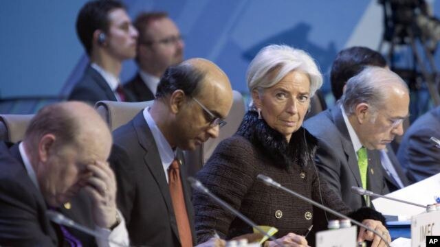 La directora del FMI, Christine Lagarde, asiste a la cumbre de ministros de finanzas del G-20 en Moscú.