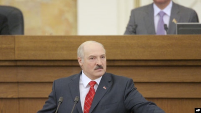 Belarussian President Alexander Lukashenko addresses the Parliament during an annual state of the nation speech in Minsk, April 21, 2011