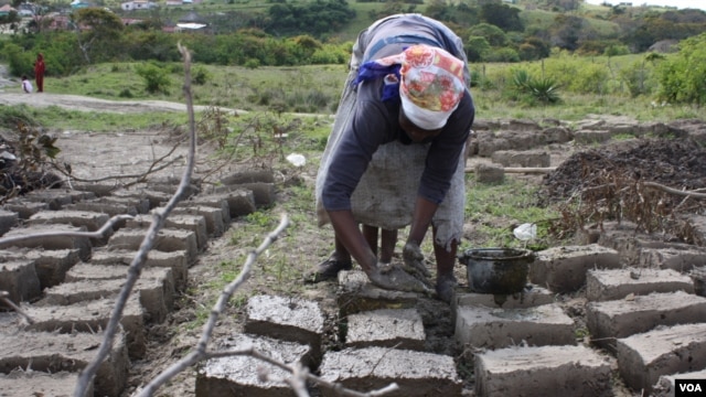 When the government failed to build a clinic at Masizini, local women built the health point out of mud (D. Taylor/VOA)