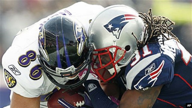 Đội Baltimore Ravens đánh bại đội New England Patriots, 28-13, để đoạt ngôi  AFC.