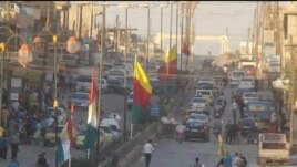 Bajarê Kobanê pir rengên netewî û alên Kurdî hatine xemilandin.