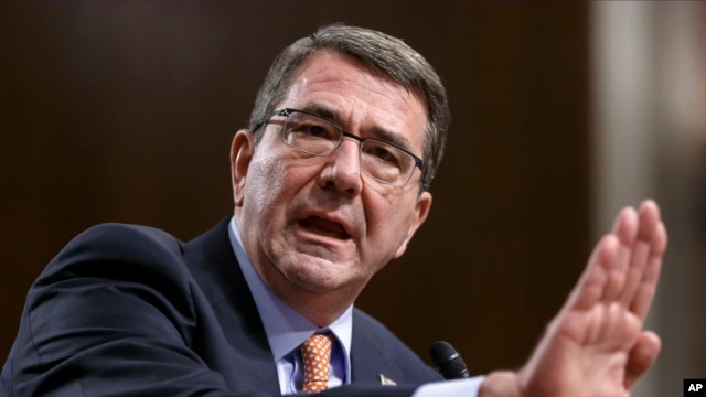 Bộ trưởng Quốc phòng Hoa Kỳ Ashton Carter.