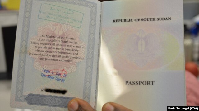 Officials in Northern Bahr el Ghazal in South Sudan refuse to issue passports to members of the Fulani tribe, insisting that they are not bona fide citizens of the new country. (K.Zeitvogel/VOA)