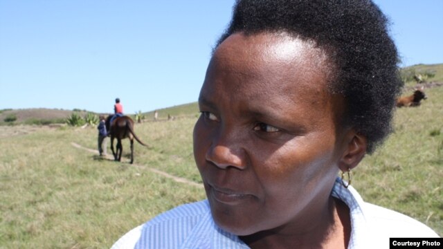Paul is extremely frustrated at the high rate of teenage pregnancy in Zidindi (Photo:D.Taylor)