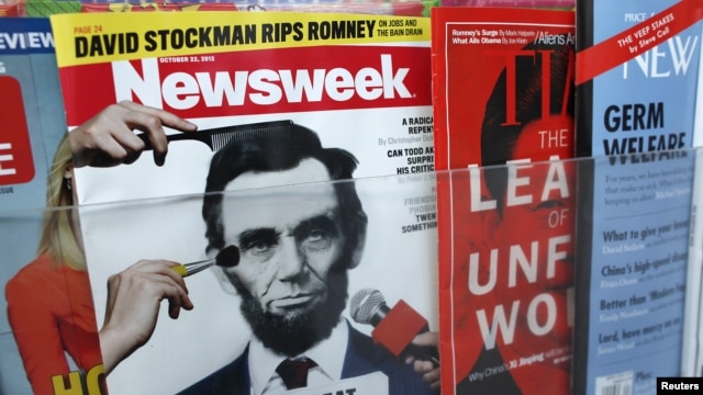 Tạp chí Newsweek tại một sạp bán báo ở New York ngày 18/10/2012. Phiên bản báo in cuối cùng của Newsweek sẽ là ngày 31/12.