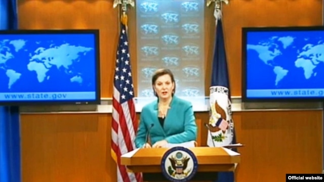 Juru bicara Departemen Luar Negeri Amerika, Victoria Nuland dalam sebuah jumpa pers di  Washington, DC (21/2).