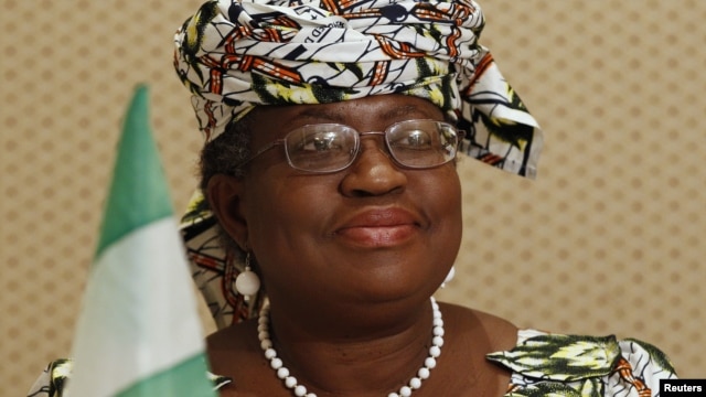 La ministre des Finances du Nigéria, Ngozi Okonjo-Iweala, est rentrée des Etats-Unis pour assumer ses fonctions dans son pays d'origine