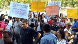 Shkup: Ambasada amerikane reagon për arrestimin e gazetarit