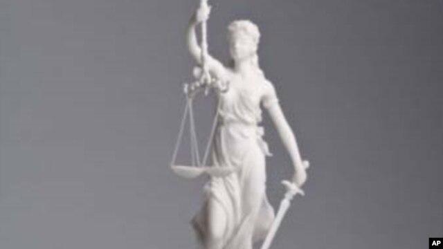 Estátua da justiça. Procurador devia afastar-se, diz PRS
