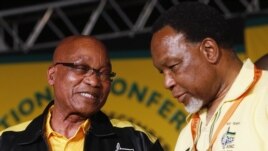 Jacob Zuma (à g.) et l'homme qui tente de lui succéder, le vice-président Kgalema Motlanthe