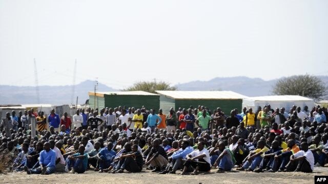 Des mineurs grévistes de Marikana