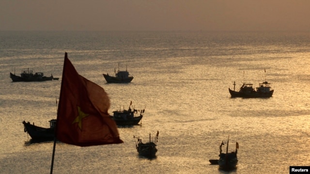 Tàu đánh cá của ngư dân Việt Nam ngoài khơi đảo Lý Sơn.