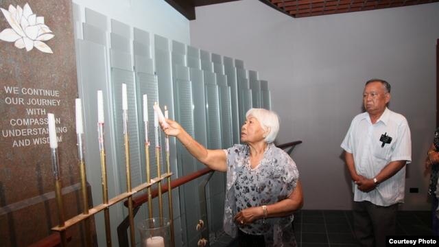 Killing Fields Memorial and Wall of Remembrance. Photo courtesy of The Cambodian Association of Illinois. 