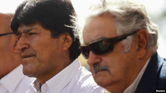 Los presidentes de Bolivia,Evo Morales, y de Uruguay, José Mujíca, avalaron las decisiones políticas de Venezuela ante la ausencia de Chávez.   