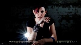 Shannon Hope: mixing musical power, purity and perfection (courtesy Shannon Hope)