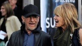 Đạo diễn Steven Spielberg và vợ diễn viên Kate Capshaw