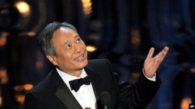 Ang Lee đoạt giải đạo diễn xuất sắc nhất cho cuốn phim Life of Pi.