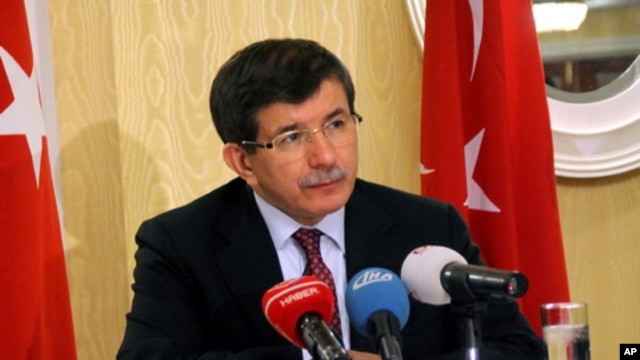 Turkish Foreign Minister Ahmet Davutoglu (file photo)