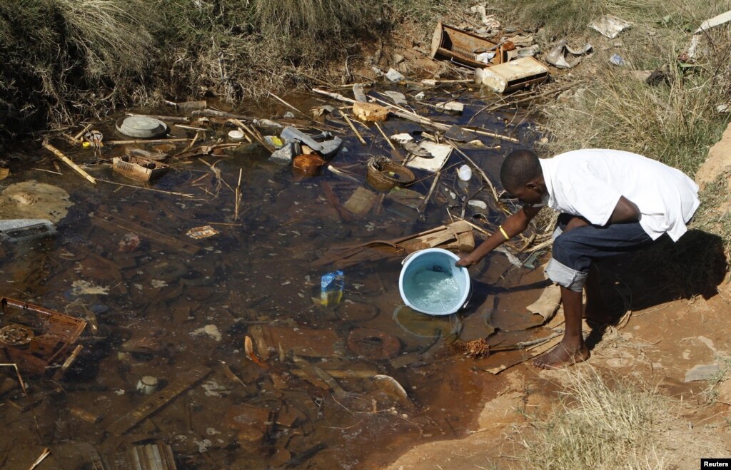Zimbabwe Civic Groups Protest Bad Water