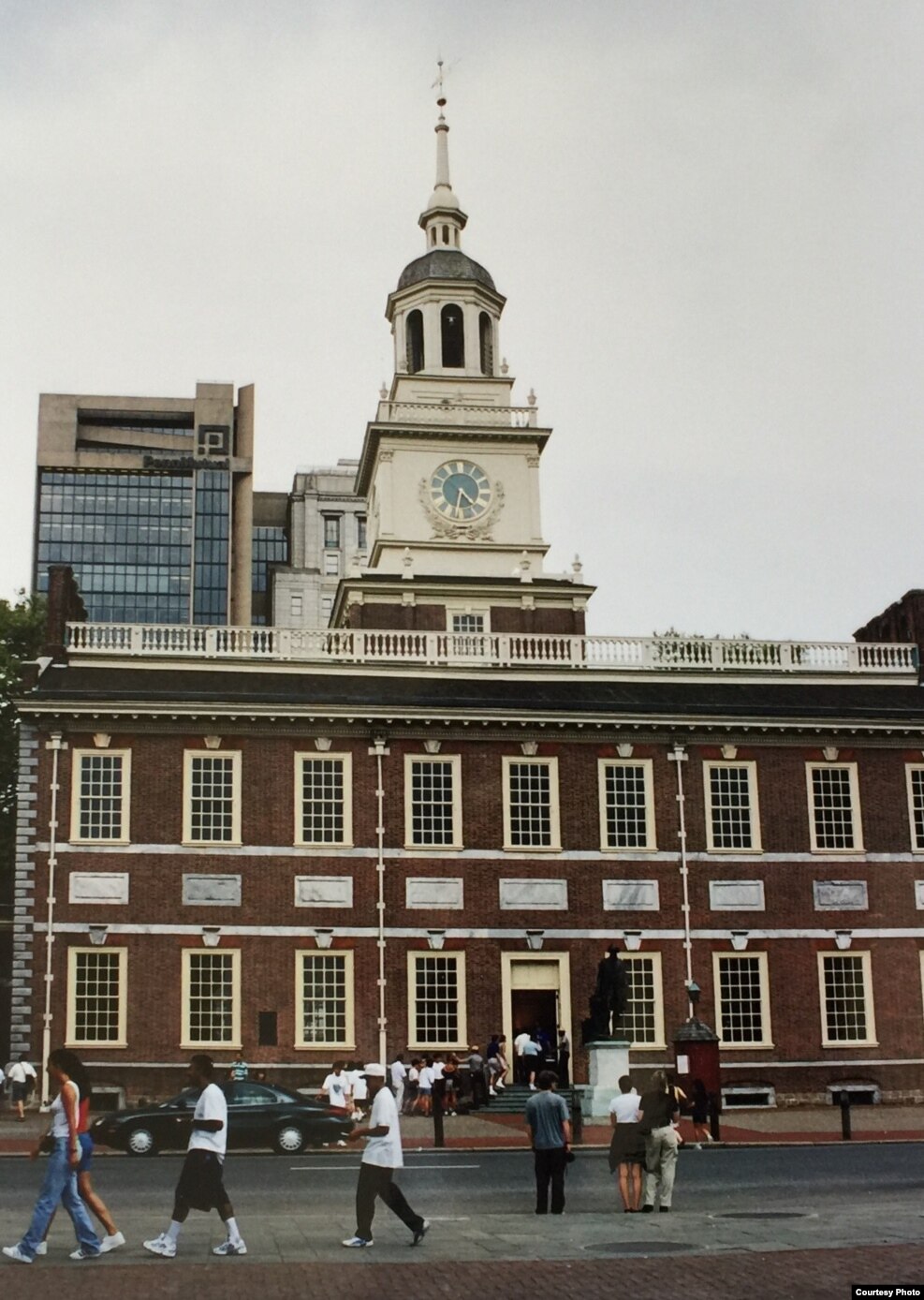Independence Hall ở Thành phố Philadelphia nơi Bản Tuyên ngôn Độc lập Hoa Kỳ được công bố cách đây 240 năm (ảnh Bùi Văn Phú).