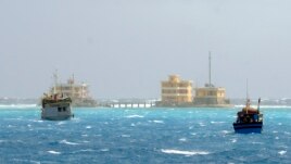 Biển Đông được cho là có những trữ lượng dầu lửa và khí đốt rất lớn, vượt xa so với các dự báo trước đây và nhiều hơn cả các nguồn tài nguyên chưa được khai thác của cả Châu Âu.