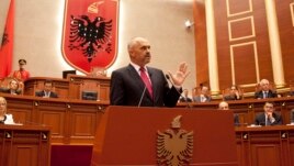 Rama: “Presidenti të punojë i qetë”.