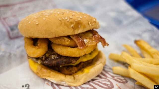 Looks tasty, tempting and fattening. These two items probably exceed an average-sized American’s ideal caloric intake for the whole day.