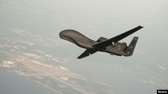 Foto de un drone RQ-4 Global Hawk proporcionada por la fuerza naval de Estados Unidos, similar al que fue atacado por un avión de la Fuerza Aérea iraní.