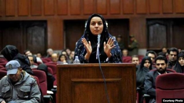 Bà Reyhaneh Jabbari bị kết án tử hình 5 năm qua vì đã giết chết người đàn ông theo cáo buộc là đã hãm hiếp bà.