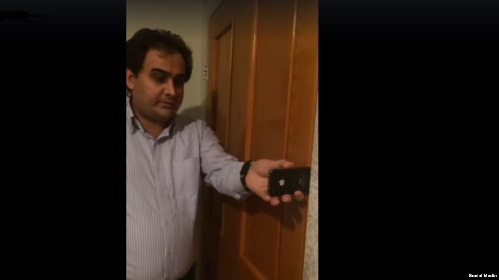 تصویر از ویدئوی منتشر شده از هنگام گفت و گوی پلیس ترکیه با پیمان عارف
