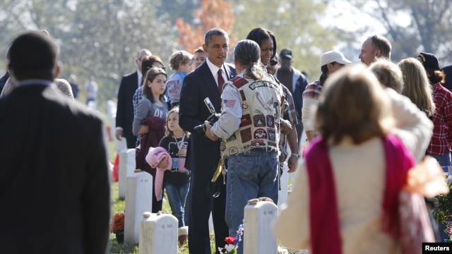 El presidente Obama dijo que en los próximos años deberán reinsertarse un millón de excombatientes.