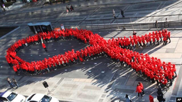 Ngày Bệnh AIDS Thế giới là dịp để mọi người ở khắp nơi trên thế giới chung sức với nhau chống lại dịch bệnh này.