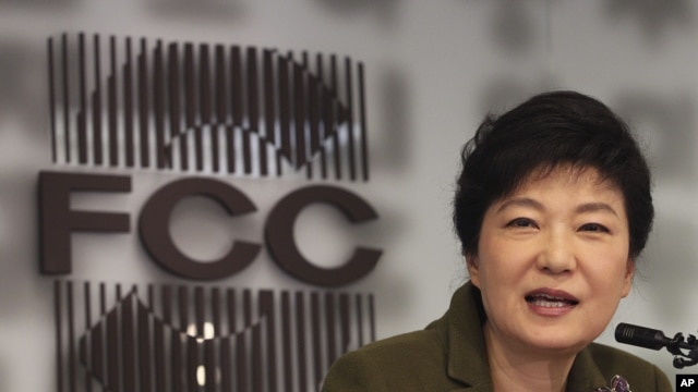 Ứng cử viên tổng thống Hàn Quốc Park Geun-hye kêu gọi cử tri chọn một ứng cử viên có lập trường mạnh về an ninh quốc gia.