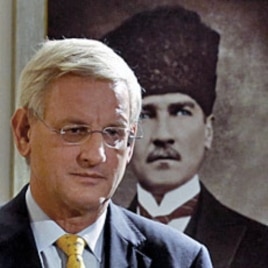 Sweden's Foreign Minister Carl Bildt attends a news conference in Ankara, Turkey, on October 16, 2011