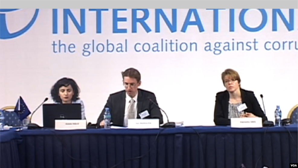 Analistët komentojnë për raportin e TI për Shqipërinë