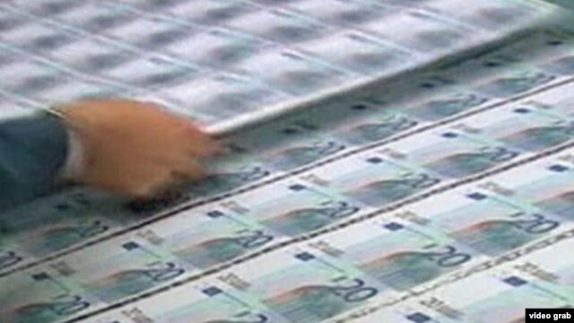 Euro banknotes