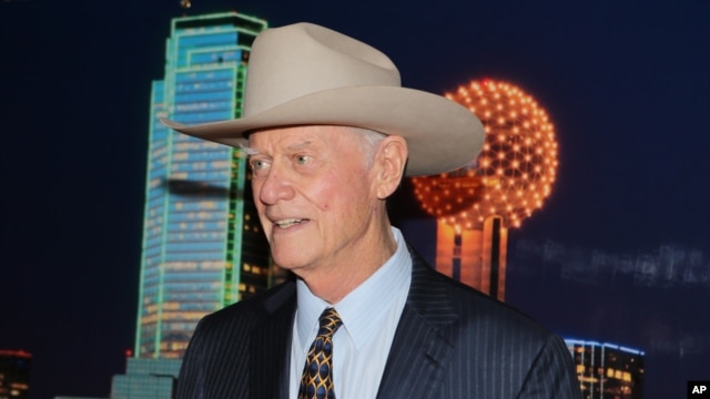 Larry Hagman, nam diễn viên nổi tiếng thế giới qua vai diễn triệu phú dầu lửa J.R. Ewing trong bộ phim truyền hình Dallas