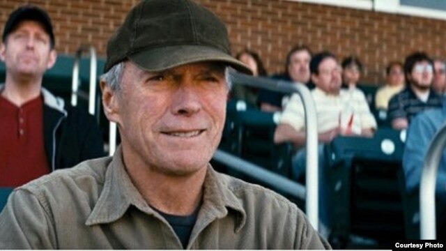Clint Eastwood in a scene from "Trouble With The Curve" (Photo: Courtesy of Warner Bros. Picture – © 2012 Warner Bros. Entertainment Inc.)