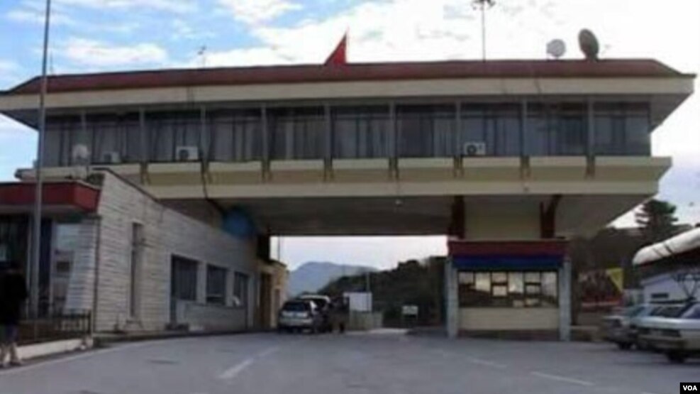 Goditen trafikantët e refugjatëve në kufirin shqiptaro-grek