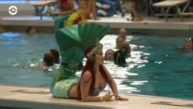 Mermaid Con:       