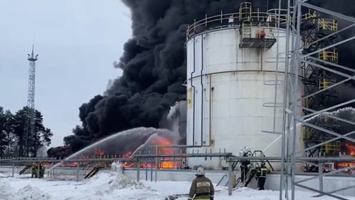 Ukrajinski dron zapalio skladište goriva u Rusiji